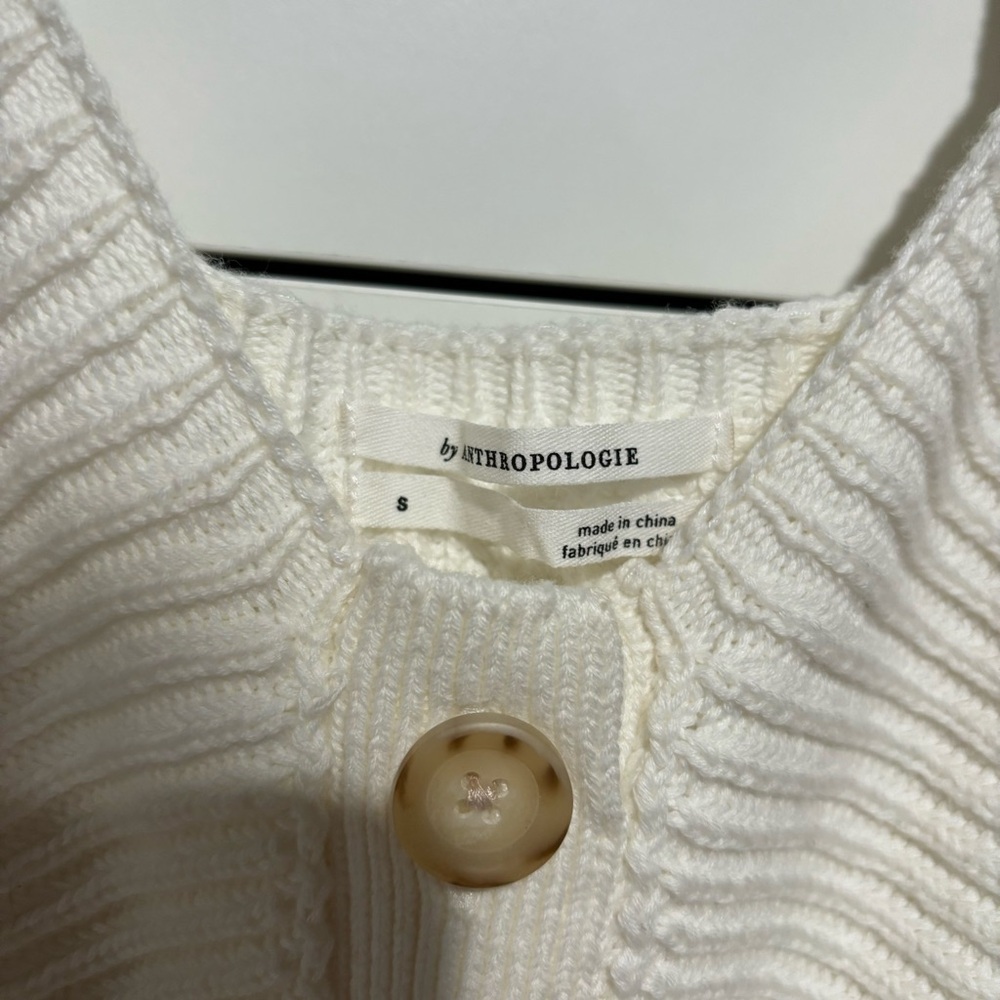 Anthropologie Womens Knit Tank Top Small Ribbed Cream Button Flutter Sleeved - Picture 3 of 8